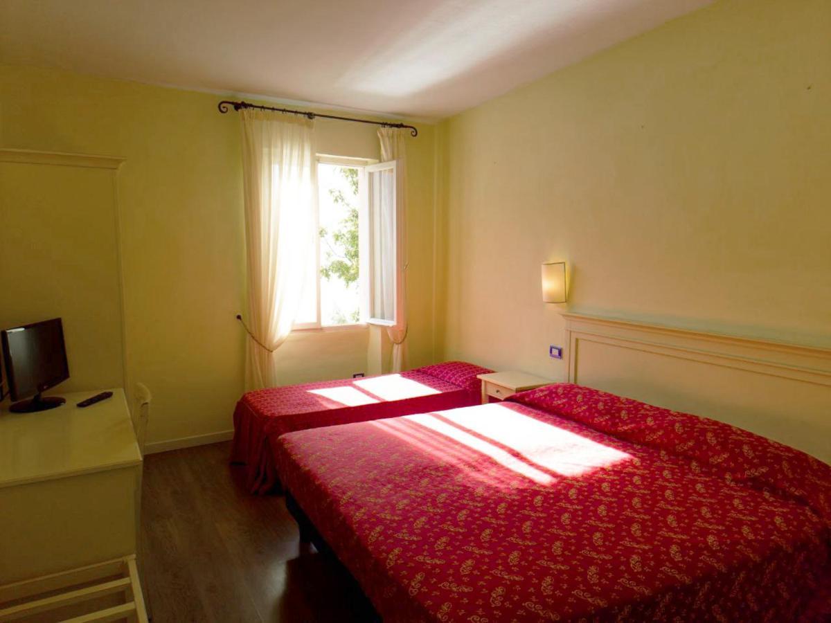 Villa Romantica Hotel Limone sul Garda Exterior photo